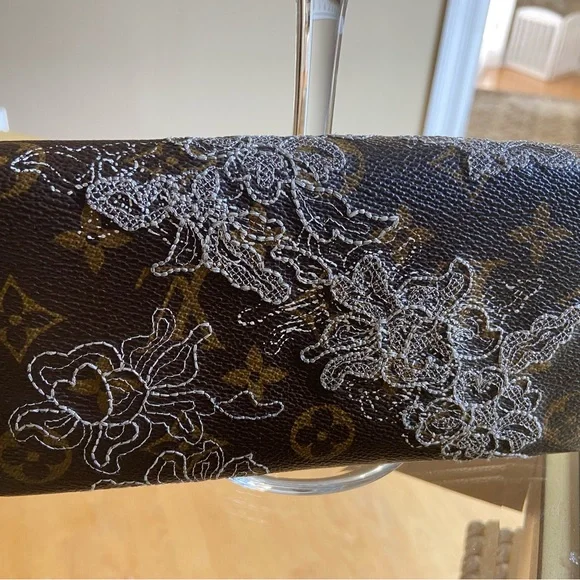 Louis Vuitton Monogram Dentelle Wallet